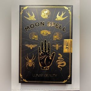 Lunar Beauty Moon Spell palette